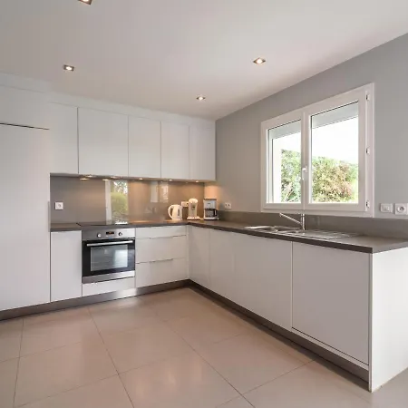 Villa Modern With Private Heated Pool