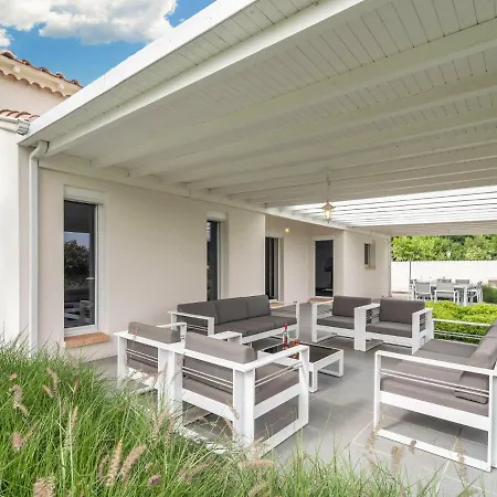Modern With Private Heated Pool *