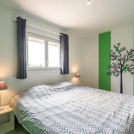 Modern With Private Heated Pool Saint-Genies-de-Fontedit