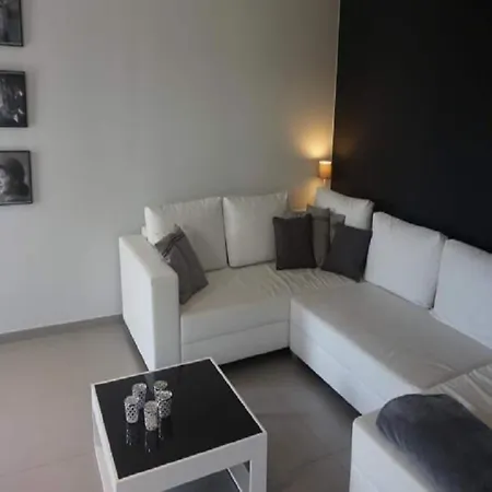 Modern With Private Heated Pool Villa *