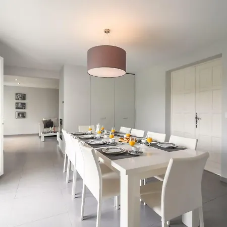 Modern With Private Heated Pool Villa